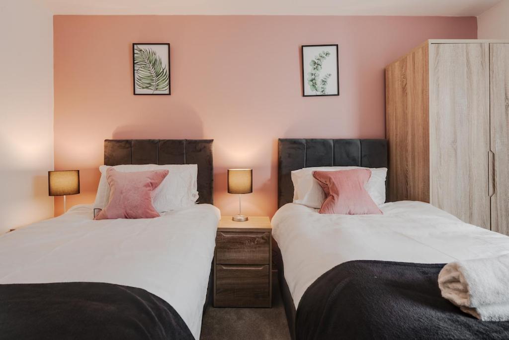 City Living Penthouse Apartment With Parking Manchester Bagian luar foto