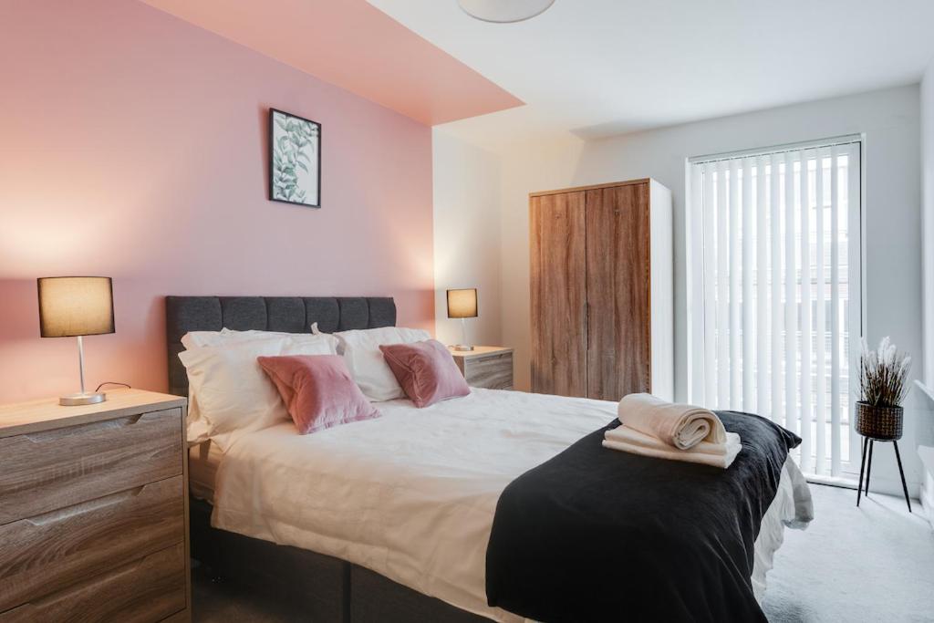 City Living Penthouse Apartment With Parking Manchester Bagian luar foto